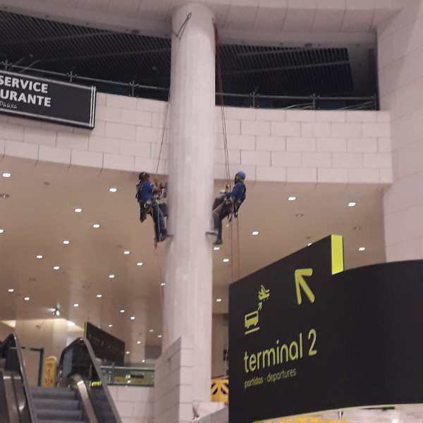 Inspeção e fixação de pedras... Aeroporto de Lisboa