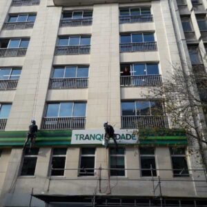 Impermeabilização de fachadas em pedra. Edifício Tranquilidade. Lisboa