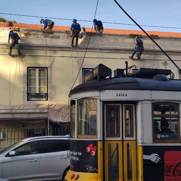 Recuperação de fachadas antigas. Bairro alto. Lisboa